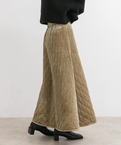 KBF（ケイビーエフ）の「ベロアキルティングフレアスカート（スカート・レディース・カーキ/ベージュ/ブラック・ONE）」の7枚目の写真