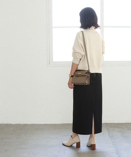 grandfleur（グランドフルール）の「本革ピースのスクエアトゥ/ウッドヒールブーティー（パンプス・レディース・ブラック/アイボリー・M/L/LL/3L/S）」の5枚目の写真