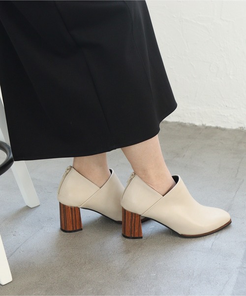 grandfleur（グランドフルール）の「本革ピースのスクエアトゥ/ウッドヒールブーティー（パンプス・レディース・ブラック/アイボリー・M/L/LL/3L/S）」の9枚目の写真