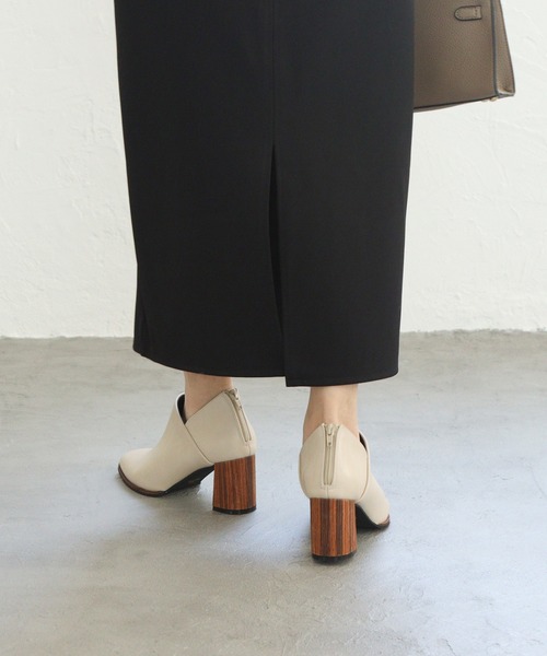 grandfleur（グランドフルール）の「本革ピースのスクエアトゥ/ウッドヒールブーティー（パンプス・レディース・ブラック/アイボリー・M/L/LL/3L/S）」の11枚目の写真