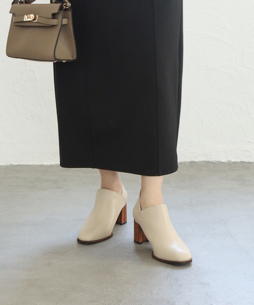 grandfleur（グランドフルール）の「本革ピースのスクエアトゥ/ウッドヒールブーティー（パンプス・レディース・ブラック/アイボリー・M/L/LL/3L/S）」の13枚目の写真