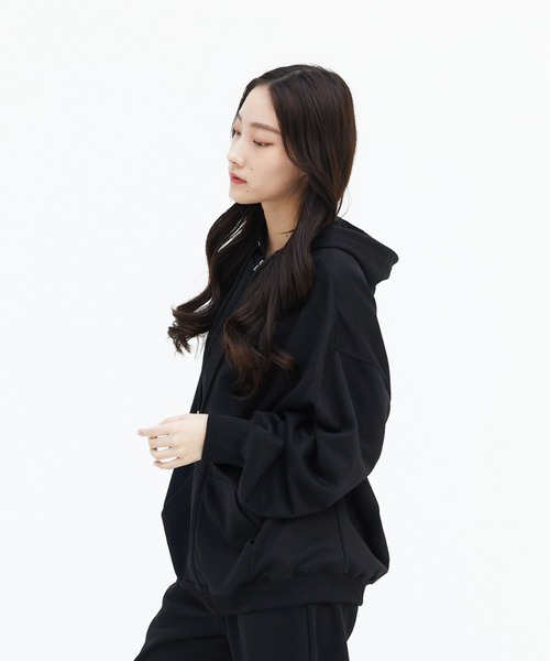 17HR(セブンティーンアワーズ)の「ロゴジップパーカー【セットアップ可】(パーカー・レディース・ライトグレー/ブラック・FREE)」の6枚目の写真