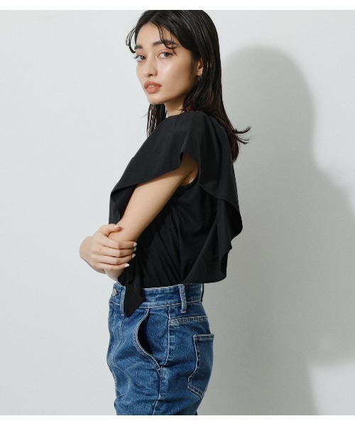 AZUL by moussy（アズールバイマウジー）の「ASYMMETRY FRILL TOPS/アシメトリーフリルトップス（シャツ/ブラウス・レディース・ホワイト/グリーン/イエロー/ブラック・MEDIUM/SMALL）」の15枚目の写真