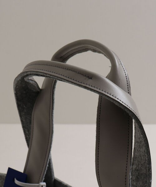 GLOSTER（グロスター）の「【BLAW/ブラウ】デッドストックフェルトトート 縦型Mサイズ VERTICAL（トートバッグ・メンズ・グレー・FREE）」の8枚目の写真