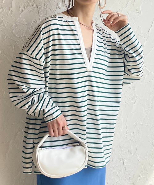 She's Closet(シーズクローゼット)の「ビッグシルエット深Vネックボーダー長袖プルオーバーロングTシャツ(Tシャツ/カットソー・レディース・ブラック/オレンジ/ブルー/グリーン/レッド・FREE)」の3枚目の写真