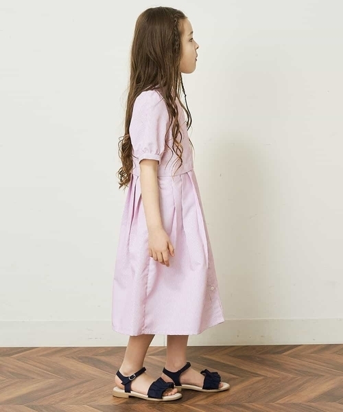 a.v.v（アーヴェヴェ）の「[KIDS]フリルフラットサンダル（サンダル・キッズ・ネイビー/ライトピンク/ライトブルー/ブラウン・19/22/23/24/20/18/21/17）」の17枚目の写真