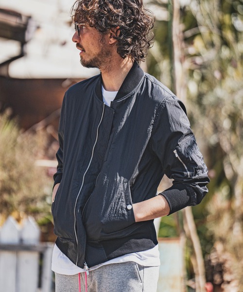 felkod(フィルコッド)の「mj8503- Water Repellent Wrinkle MA-1ジャケット(MA-1・メンズ・カーキ/ブラック・L/S/M)」の2枚目の写真