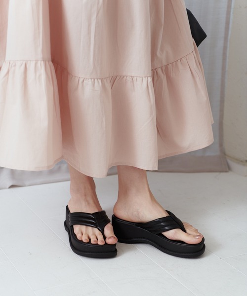 HALEY PESCA（ヘーリーペスカ）の「HALEY PESCA/厚底トングサンダル（サンダル・レディース・ホワイト/ブラック/イエロー・38/36）」の3枚目の写真