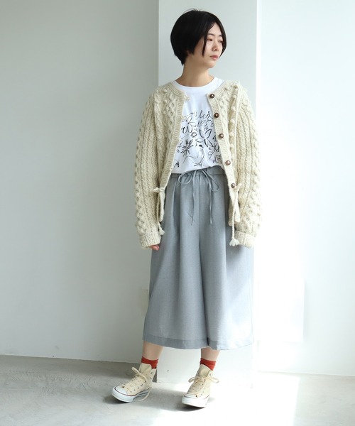 yuni（ユニ ）の「ネパールハンドニット ペプラム カーディガン