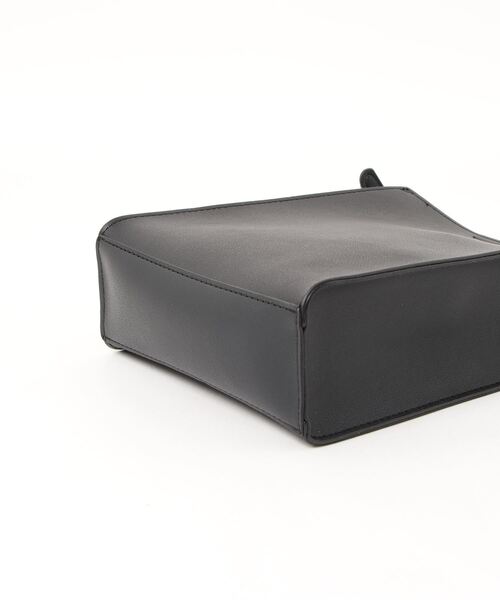 natural couture（ナチュラルクチュール）の「シンシアショルダーバッグ（ショルダーバッグ・レディース・ブラック/グレー/ピンク/アイボリー・FREE）」の7枚目の写真