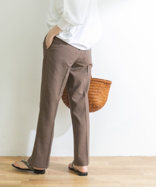 URBAN RESEARCH（アーバンリサーチ）の「スラブオックススリットイージーパンツ（その他パンツ・レディース・ブラウン系その他/ネイビー・38/36）」の18枚目の写真