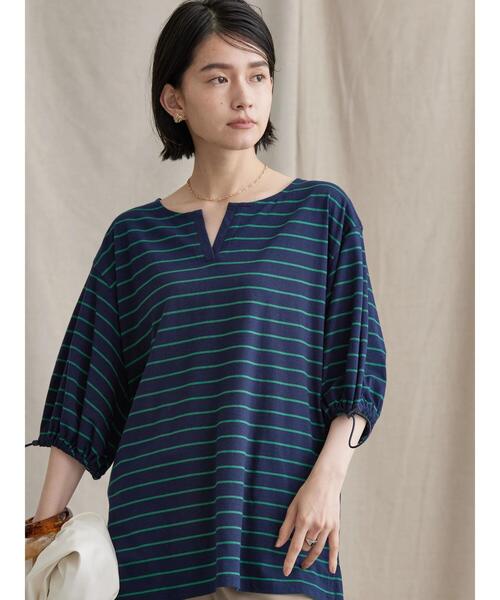 AMERICAN HOLIC(アメリカンホリック)の「袖ドロストカットプルオーバー(Tシャツ/カットソー・レディース・グリーン/マルチ・M/L)」の3枚目の写真