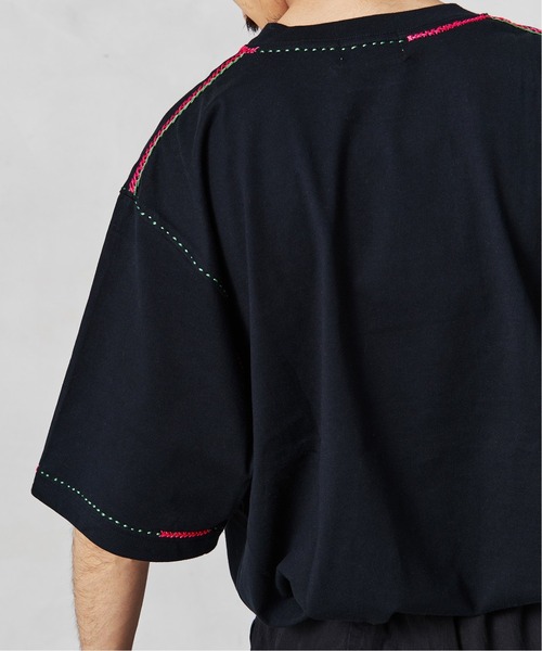 EDIFICE(エディフィス)の「【URU / ウル】別注 "ATELIER MADE" Tシャツ(Tシャツ/カットソー・メンズ・ホワイト/ブラック/ベージュ・3/2)」の3枚目の写真