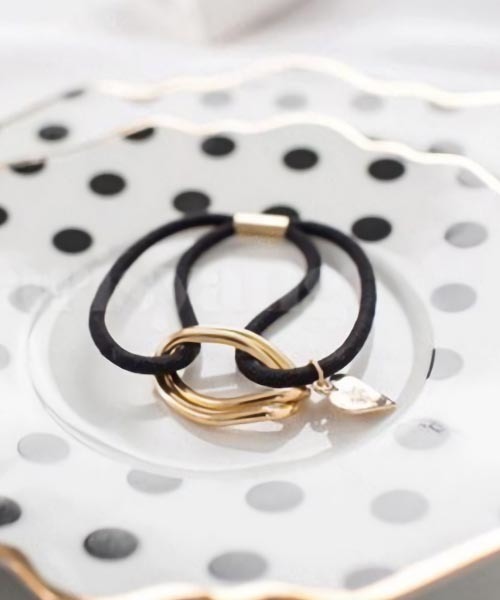 Fun & Daily（ファンアンドデイリー）の「F&D : ハートリングヘアゴム＆ブレス（ヘアゴム・レディース・ブラック/ブラウン/ワイン/ホワイト・FREE）」の11枚目の写真