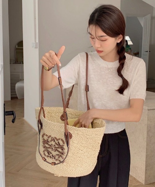 MANGROVE（マングローブ）の「カットアウトクロップドニットトップス（Tシャツ/カットソー・レディース・ホワイト/ライトブルー/ブラック/ピンク/グリーン・FREE）」の9枚目の写真