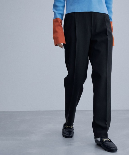 ADAM ET ROPE'（アダムエロペ）の「【サステナブル】スリムスラックス（スラックス・レディース・ブラック/クリーム/ラベンダー/グレー・38/36/34）」の2枚目の写真