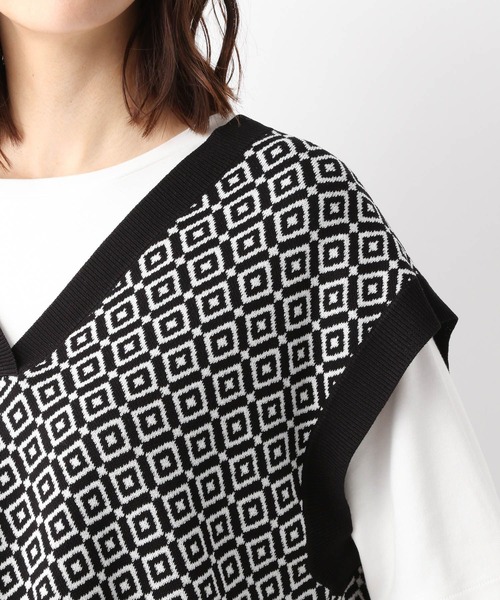 LEPSIM（レプシィム）の「マタニティ／14ゲージキカWジャガードベスト　298711（マタニティウェア/グッズ・レディース・ブラック/ベージュ・FREE）」の4枚目の写真