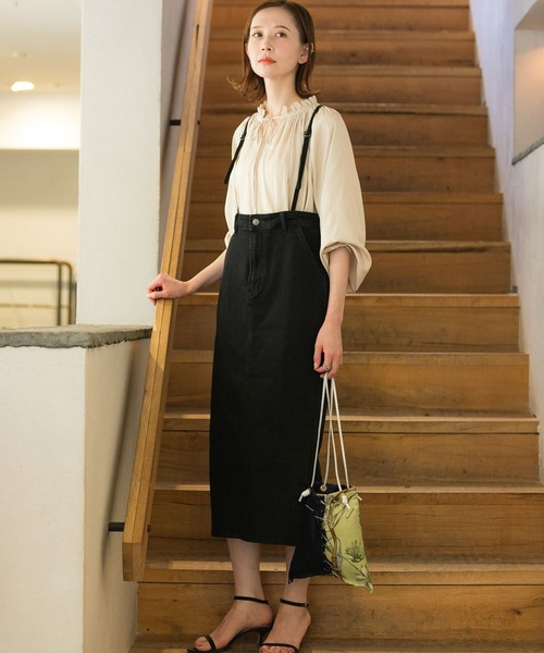 URBAN RESEARCH ROSSO WOMEN（アーバンリサーチ　ロッソ）の「2WAYネックフリルブラウス（シャツ/ブラウス・レディース・チャコールグレー/オフホワイト/レッド系その他・FREE）」の9枚目の写真