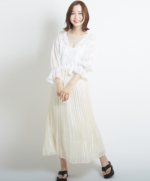 PAPAVER(パパヴェル)の「【papaver】オーロラサテンプリーツSK(スカート・レディース・グリーン/モカ/グレー/ベージュ/オフホワイト・MEDIUM)」の2枚目の写真