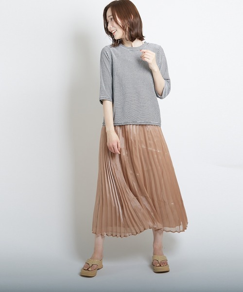 PAPAVER(パパヴェル)の「【papaver】オーロラサテンプリーツSK(スカート・レディース・グリーン/モカ/グレー/ベージュ/オフホワイト・MEDIUM)」の4枚目の写真