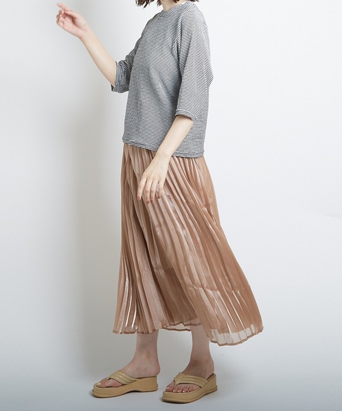 PAPAVER(パパヴェル)の「【papaver】オーロラサテンプリーツSK(スカート・レディース・グリーン/モカ/グレー/ベージュ/オフホワイト・MEDIUM)」の13枚目の写真