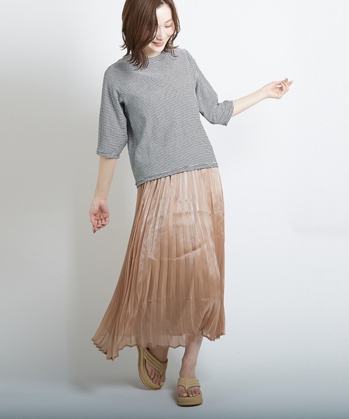 PAPAVER(パパヴェル)の「【papaver】オーロラサテンプリーツSK(スカート・レディース・グリーン/モカ/グレー/ベージュ/オフホワイト・MEDIUM)」の15枚目の写真