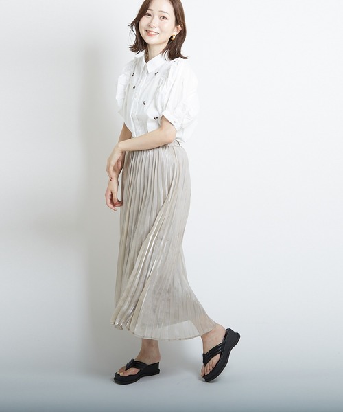 PAPAVER(パパヴェル)の「【papaver】オーロラサテンプリーツSK(スカート・レディース・グリーン/モカ/グレー/ベージュ/オフホワイト・MEDIUM)」の22枚目の写真