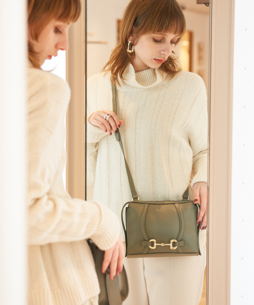 LOWELL things（ロウェル　シングス）の「Bit/レザービット付きクロスBODYBAG（ショルダーバッグ・レディース・ブルー/カーキ/ブラック/アイボリー/グレイッシュベージュ/シルバー・フリー）」の5枚目の写真