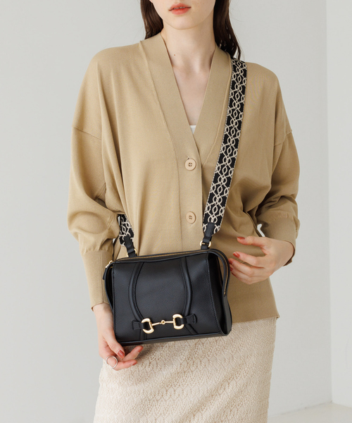 LOWELL things（ロウェル　シングス）の「Bit/レザービット付きクロスBODYBAG（ショルダーバッグ・レディース・ブルー/カーキ/ブラック/アイボリー/グレイッシュベージュ/シルバー・フリー）」の3枚目の写真