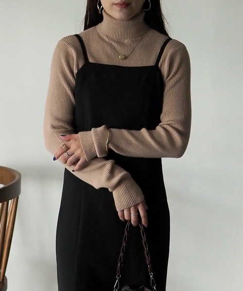 Riberry（リベリー）の「リブタートルネックニット（ニット/セーター・レディース・イエロー/レンガ/グリーン/ブラウン/ブラック/オフホワイト/ベージュ/ホワイト×ブラック/ブルー/ライトグレー/グリーン系/レッド/オレンジ・FREE）」の6枚目の写真