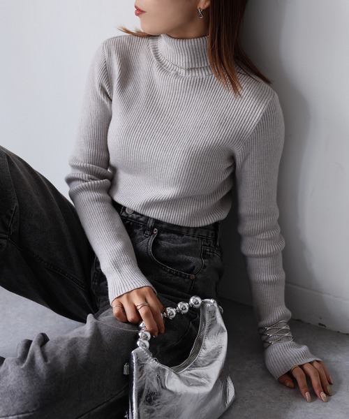 Riberry（リベリー）の「リブタートルネックニット（ニット/セーター・レディース・イエロー/レンガ/グリーン/ブラウン/ブラック/オフホワイト/ベージュ/ホワイト×ブラック/ブルー/ライトグレー/グリーン系/レッド/オレンジ・FREE）」の17枚目の写真