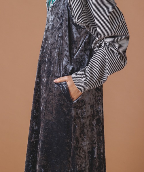 hunch(ハンチ)の「ベロアロングキャミワンピース(ワンピース・レディース・ブラウン/ピンク/ブルー/グリーン・FREE)」の12枚目の写真