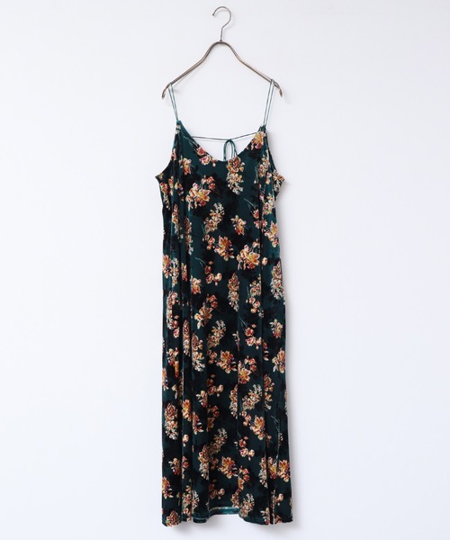 hunch(ハンチ)の「ベロアロングキャミワンピース(ワンピース・レディース・ブラウン/ピンク/ブルー/グリーン・FREE)」の19枚目の写真