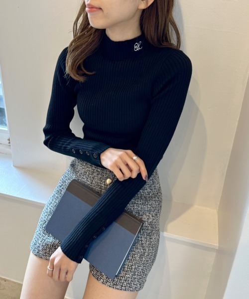 OLIVE des OLIVE（オリーブデオリーブ）の「袖口ボタンリブニット