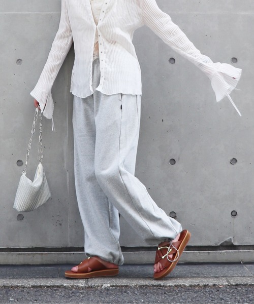 EVOL（イーボル）の「【EVOL】ゴールドバックルクロスベルトフラットサンダル IU5050（サンダル・レディース・キャメル/ホワイト/ブラック/ベージュ系その他・S/M/L/LL）」の16枚目の写真