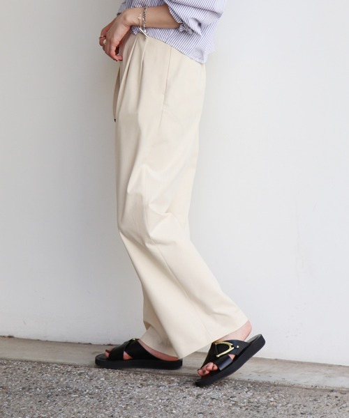 EVOL（イーボル）の「【EVOL】ゴールドバックルクロスベルトフラットサンダル IU5050（サンダル・レディース・キャメル/ホワイト/ブラック/ベージュ系その他・S/M/L/LL）」の12枚目の写真