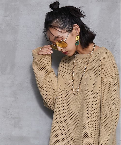 GEVS.(ジェイヴィス)の「<大きいサイズ> ロゴジャガードメッシュニットプルオーバー GEVS.(ニット/セーター・レディース・ブラック/ベージュ・L~LL/3L~4L/5L~6L)」の2枚目の写真