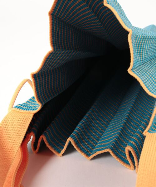 notch.（ノッチ）の「アコーディオンプリーツニットトート（トートバッグ・レディース・ブルー/イエロー/ピンク/グリーン・ONESIZE）」の19枚目の写真