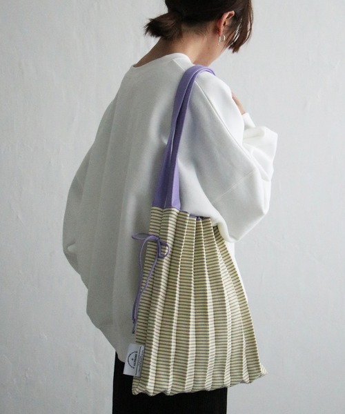 notch.（ノッチ）の「アコーディオンプリーツニットトート（トートバッグ・レディース・ブルー/イエロー/ピンク/グリーン・ONESIZE）」の3枚目の写真