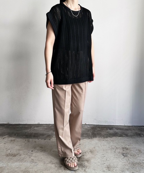 COMMON WARE（コモンウェアー）の「COMMONWARE:透かし編み メッシュ ベスト（ベスト・レディース・グリーン/ベージュ/ブラック・L/M）」の5枚目の写真