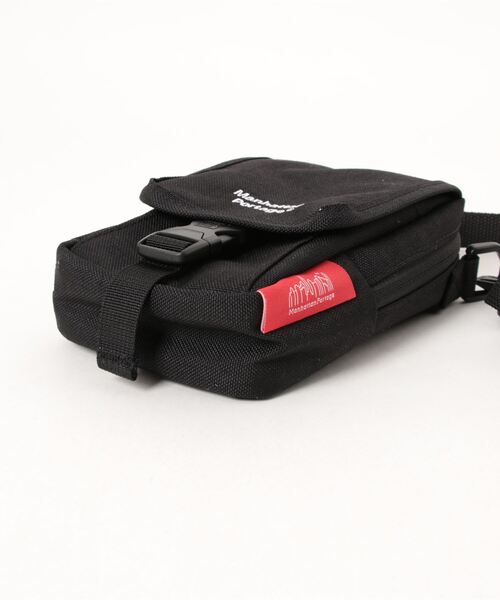 Manhattan Portage（マンハッタンポーテージ）の「Cobble Hill Pocketbook Shoulder Bag（ショルダーバッグ・メンズ・ブラック・X-SMALL）」の14枚目の写真