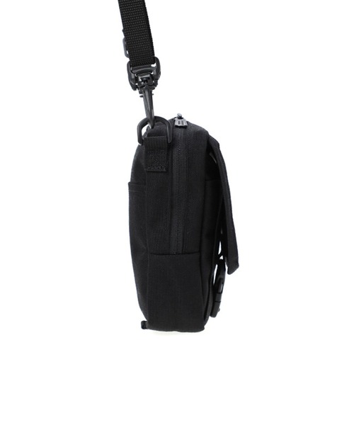 Manhattan Portage（マンハッタンポーテージ）の「Cobble Hill Pocketbook Shoulder Bag（ショルダーバッグ・メンズ・ブラック・X-SMALL）」の3枚目の写真