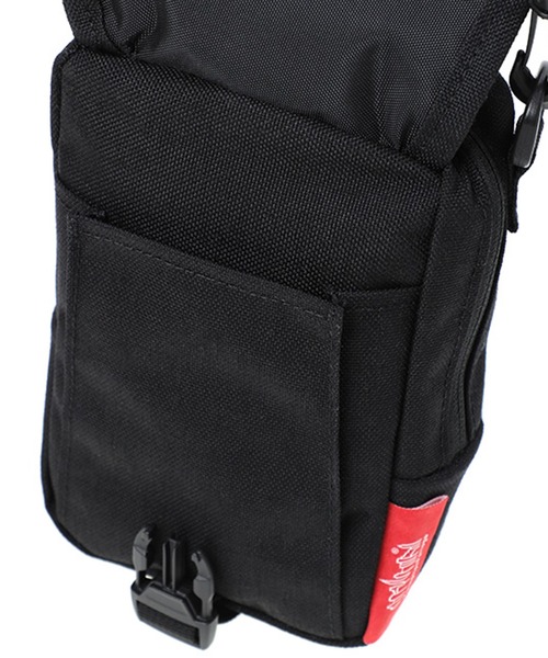 Manhattan Portage（マンハッタンポーテージ）の「Cobble Hill Pocketbook Shoulder Bag（ショルダーバッグ・メンズ・ブラック・X-SMALL）」の6枚目の写真