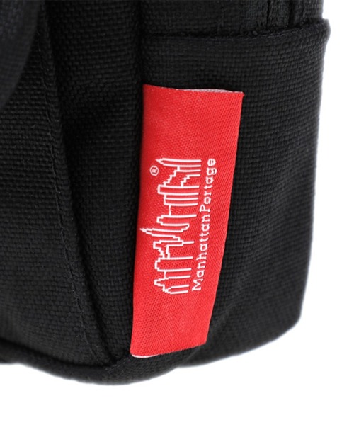 Manhattan Portage（マンハッタンポーテージ）の「Cobble Hill Pocketbook Shoulder Bag（ショルダーバッグ・メンズ・ブラック・X-SMALL）」の11枚目の写真