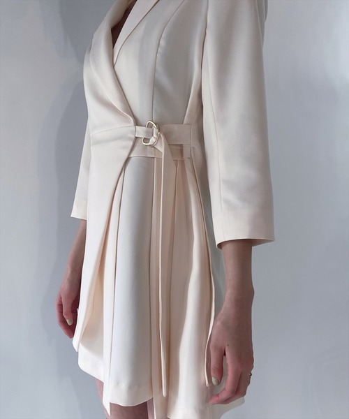 REDYAZEL(レディアゼル)の「アシメテーラージャケットワンピース(ワンピース・レディース・ラベンダー/ブルー/オフホワイト・SMALL/MEDIUM)」の20枚目の写真