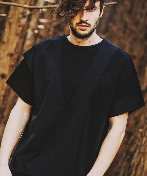 NO ID.（ノーアイディ）の「【NO ID.】Asymmetric Three-Layered Crew-Neck T-Shirt / アシンメトリー スリー レイヤード クルーネック Tシャツ（Tシャツ/カットソー・メンズ・ホワイト/グレー/ブラック・2/1）」の2枚目の写真