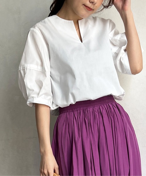 Chez toi（シェトワ）の「キーネックランタンスリーブブラウス（シャツ/ブラウス・レディース・オフホワイト/ブルー/グレイッシュベージュ・FREE）」の19枚目の写真