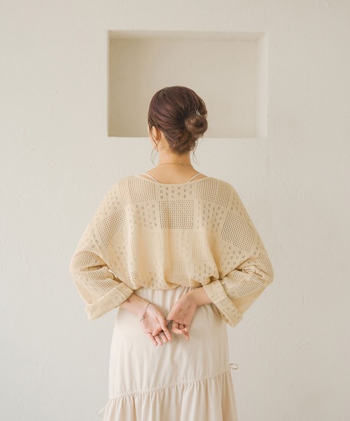 Ambre Neige(アンブルネージュ)の「【前後2WAY】スキッパーメッシュトップス/WEB/EC限定商品(ニット/セーター・レディース・ベージュ/ライトブラウン/アイボリー・FREE)」の7枚目の写真