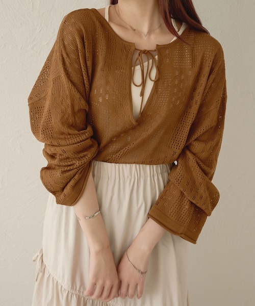 Ambre Neige(アンブルネージュ)の「【前後2WAY】スキッパーメッシュトップス/WEB/EC限定商品(ニット/セーター・レディース・ベージュ/ライトブラウン/アイボリー・FREE)」の4枚目の写真