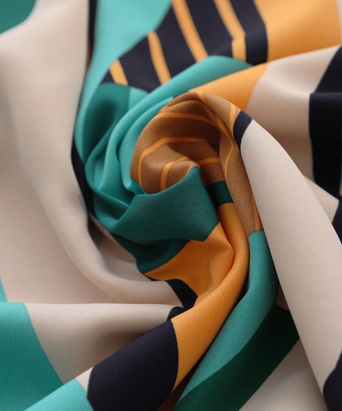 osharewalker（オシャレウォーカー）の「【廃盤】『幾何学柄プリントスカート』（スカート・レディース・ブルーグリーン・FREE）」の11枚目の写真